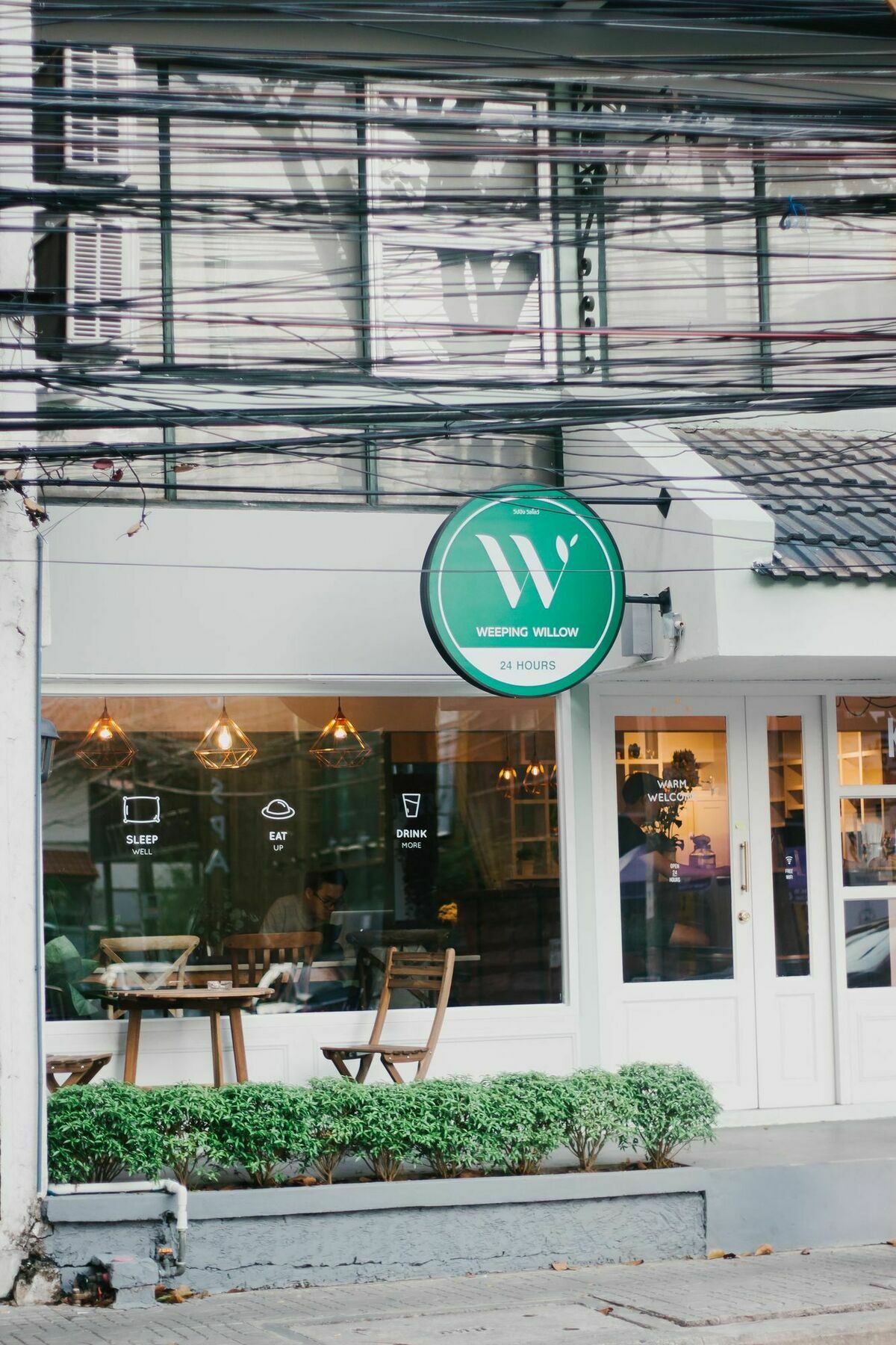 Weeping Willow Sukhumvit 26 Bangkok Bagian luar foto